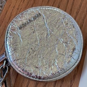 Small never used Michael Kors change purse!